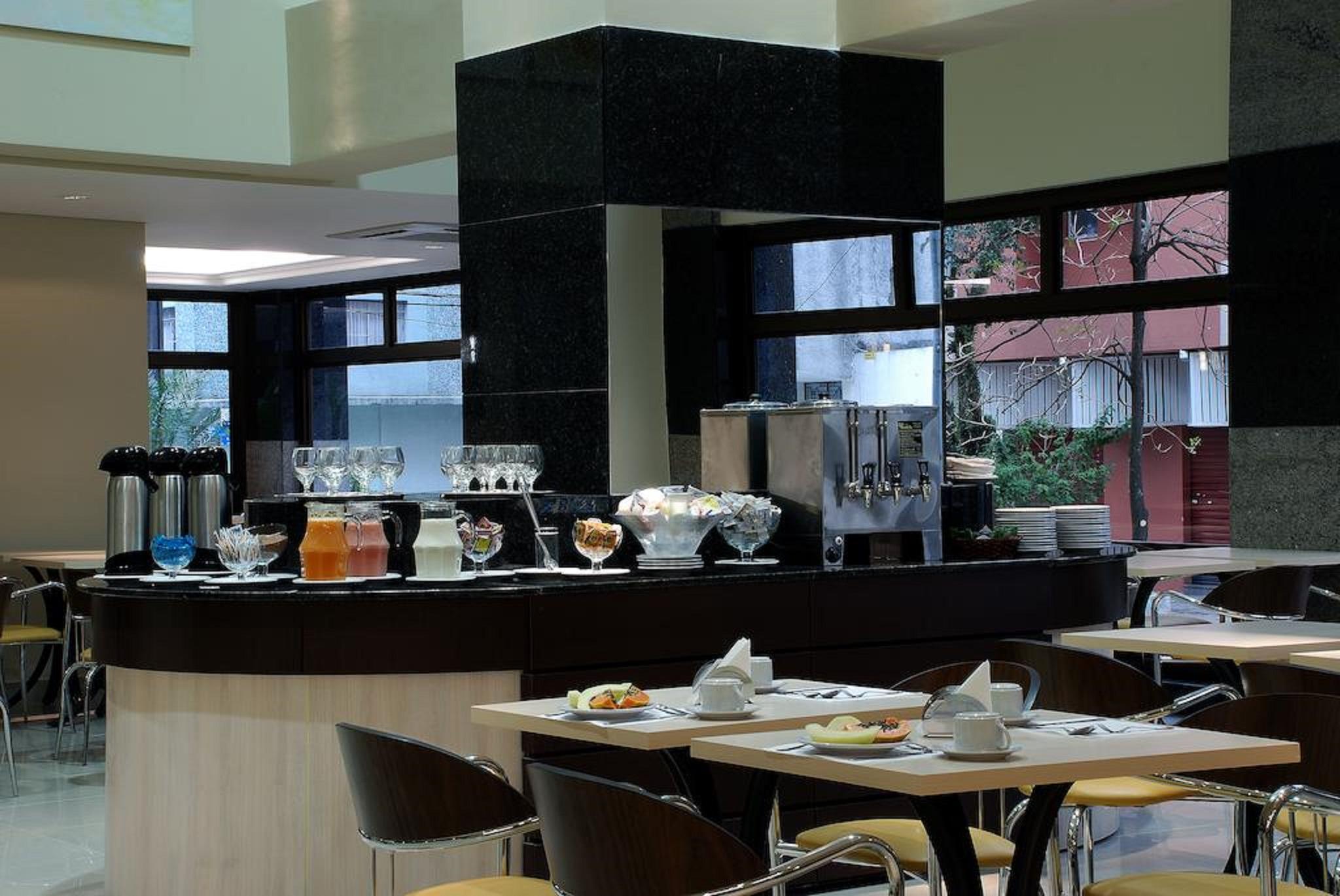 Master Curitiba Hotel - 1,6 Km Do Estadio Couto Pereira - Show Exterior photo